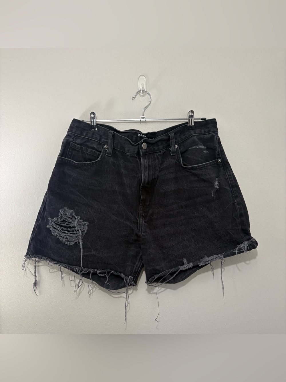 Old Navy black raw hem high-rise denim shorts (size 14)